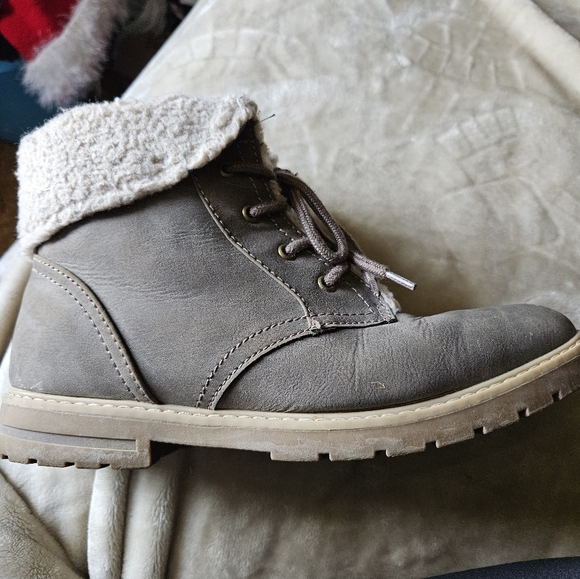 Sonoma Boots - Picture 8 of 13